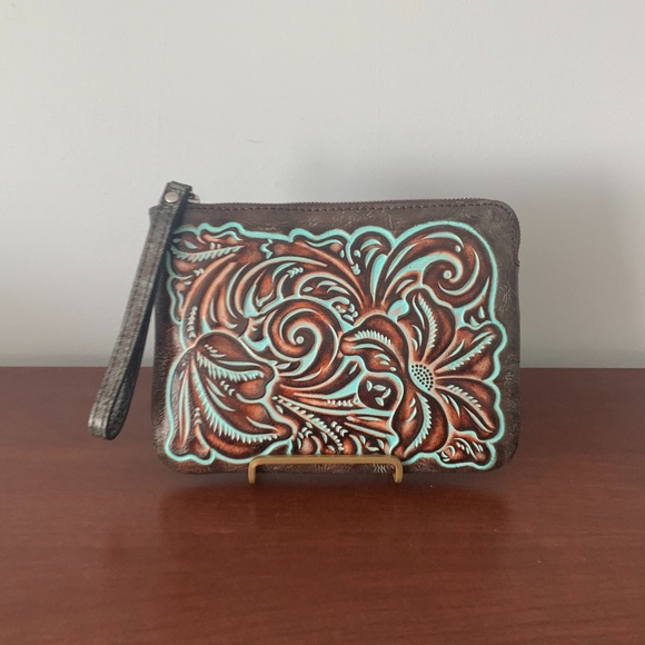 Patricia Nash Tooled Turquoise Cassini Wristlet--New in Box - Picture 10 of 12